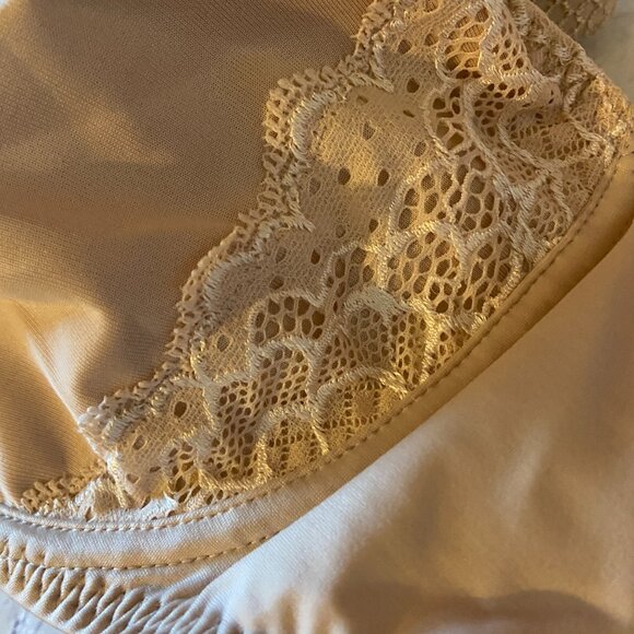 **Simone Perele** Caresse Minimizer Underwire Bra 40D NWT - Picture 3 of 5